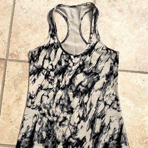 Lululemon tie dye long tank size 6